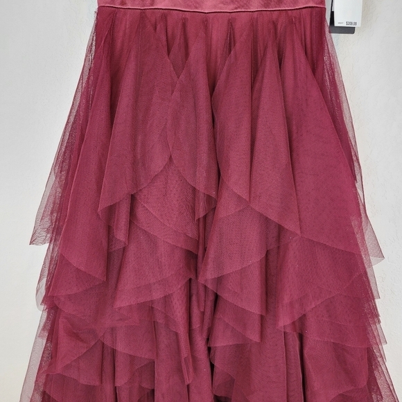 NWT City Studio Junior Sweetheart-Neck Ruffled Gown in Cabernet Size 1/2 - Picture 10 of 16